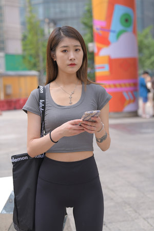 被调教成禁脔的少年H小说