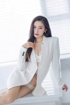 整篇都是车的百合