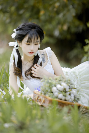 美女下部祼体图片图