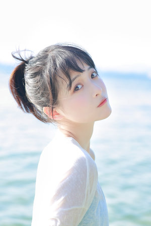 揉我胸啊嗯～出水了描述