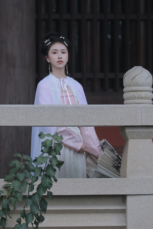 奇怪的理发店日韩