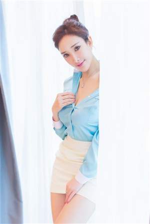 动漫美女拉大便在裤子里