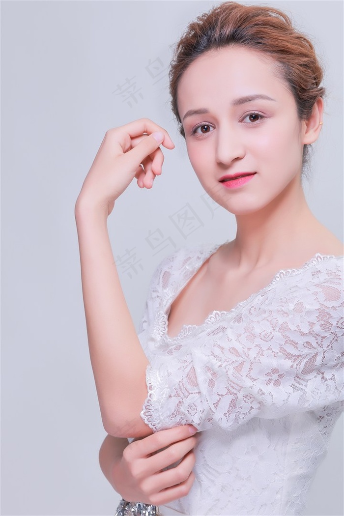 挺进绝色老师的紧窄小肉