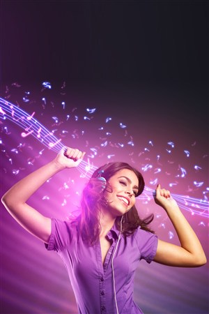 男女一边吃胸一边摸下面视频