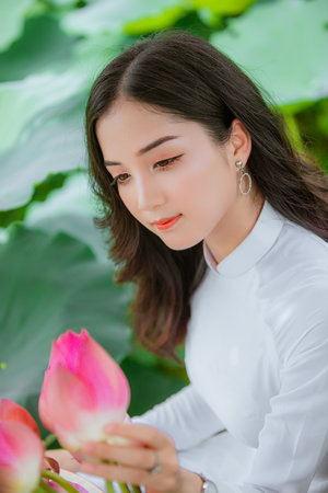 亚洲无线观看凹凸