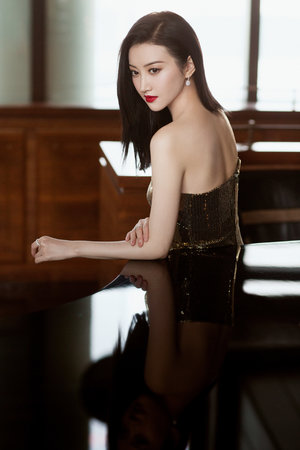 嫁给一个死太监开车片段