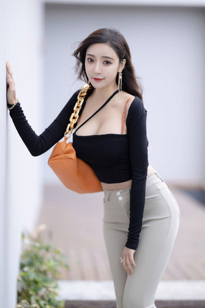 神秘星球孪生公主