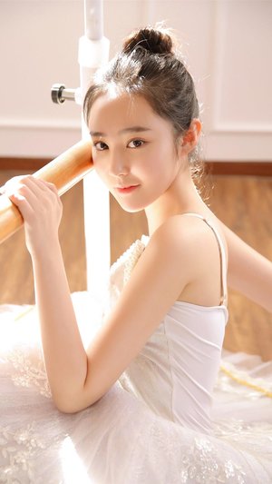 亚洲日韩国产中字不卡