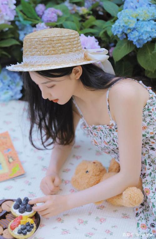 晓莉亦菲共侍一夫小说