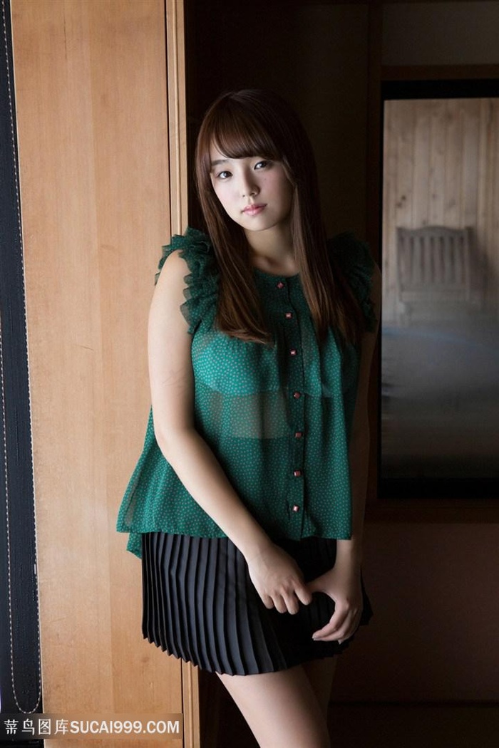 撅高自己扒开调教