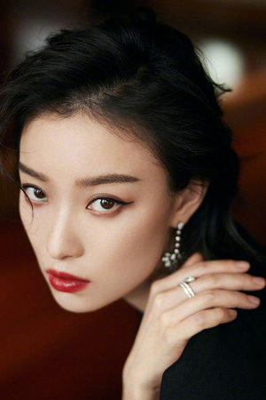 写的超细的开车小黄车小